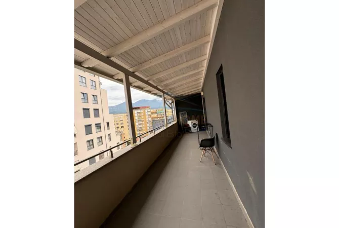 Shtepi me qera Apartament ne Tirane, 2+1, Mobilimi E mobiluar, Pagesa 800  Euro.