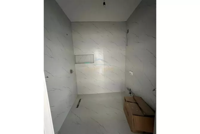 Shtepi me qera Apartament ne Tirane, 1+1, Mobilimi Bosh, pa mobiluar, Pagesa 700  Euro.