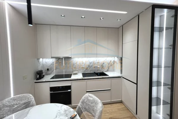 Shtepi ne shitje Apartament ne Tirane, 2+1, Mobilimi E mobiluar, Pagesa 315,000  Euro.