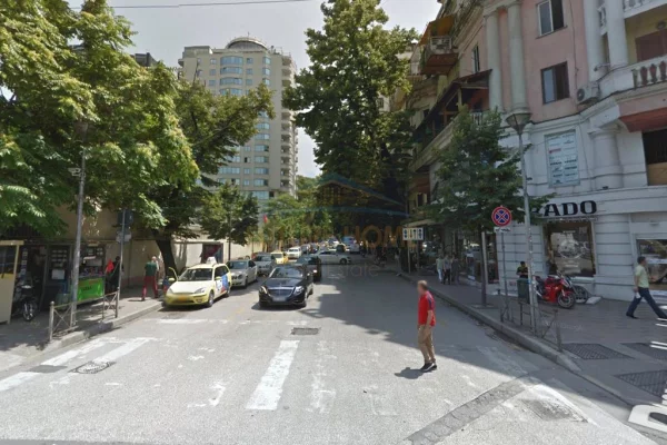 Business Property in Sale 3+1 in Tirana - 300,000 Euro