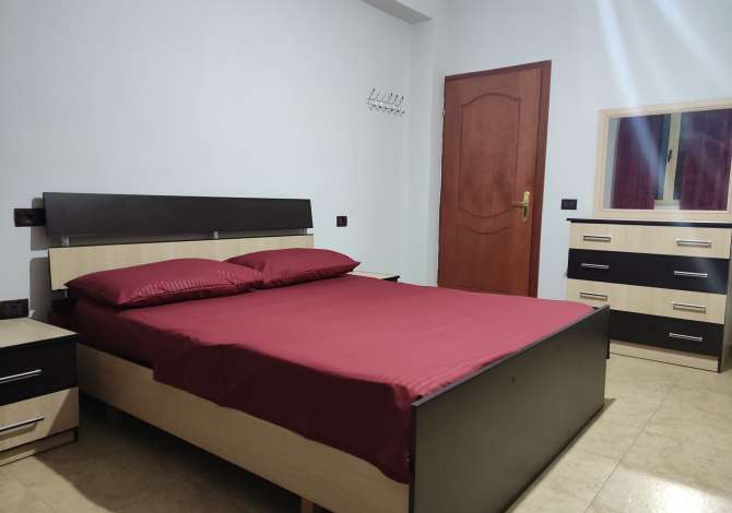 Shtepi me qera Apartament ne Tirane, 1+1, Mobilimi E mobiluar, Pagesa 250  Euro.