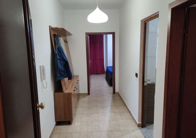 Shtepi me qera Apartament ne Tirane, 1+1, Mobilimi E mobiluar, Pagesa 250  Euro.