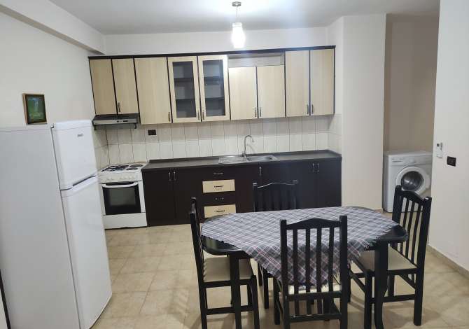 Shtepi me qera Apartament ne Tirane, 1+1, Mobilimi E mobiluar, Pagesa 250  Euro.