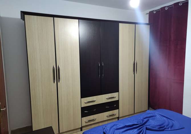 Shtepi me qera Apartament ne Tirane, 1+1, Mobilimi E mobiluar, Pagesa 250  Euro.
