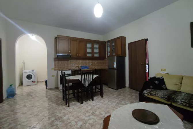 Shtepi me qera 2+1 ne Tirane - 400 Euro