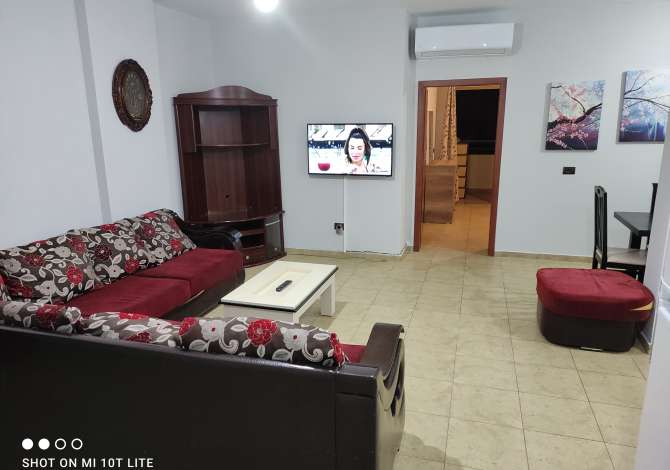 Shtepi me qera 2+1 ne Tirane - 300 Euro