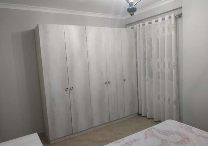 Shtepi me qera Apartament ne Tirane, 1+1, Mobilimi E mobiluar, Pagesa 300  Euro.