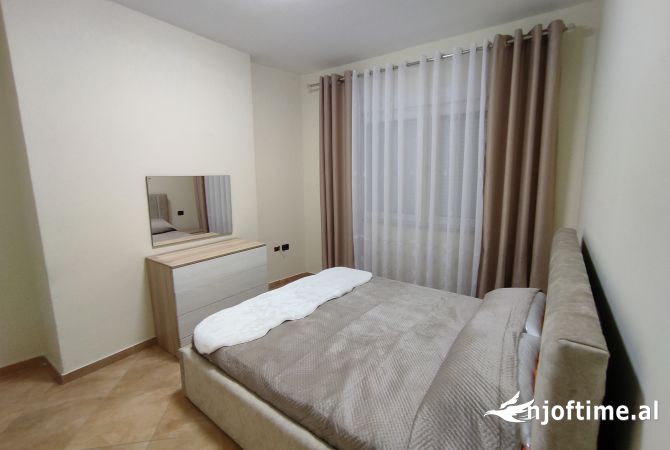 Shtepi me qera Apartament ne Tirane, 1+1, Mobilimi E mobiluar, Pagesa 27,000  Leke.