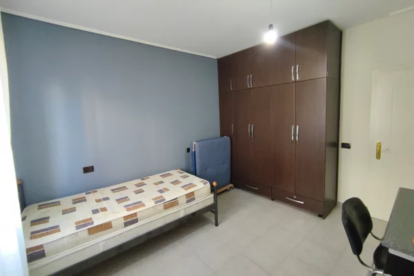 Shtepi me qera Apartament ne Tirane, 1+1, Mobilimi E mobiluar, Pagesa 300  Euro.