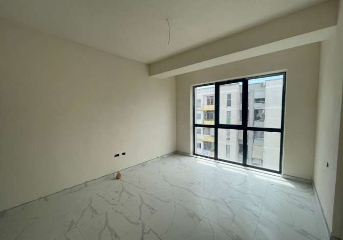 Shtepi ne shitje Apartament ne Tirane, 2+1, Mobilimi Bosh, pa mobiluar, Pagesa 148,000  Euro.