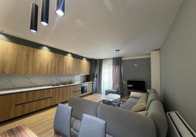 Shtepi me qera Apartament ne Tirane, 2+1, Mobilimi E mobiluar, Pagesa 600  Euro.