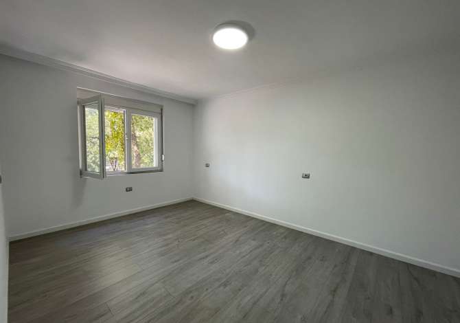 Ambient biznesi me qera 3+1 ne Tirane - 900 Euro