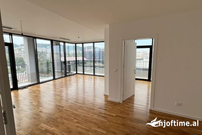 Ambient biznesi me qera 3+1 ne Tirane - 1,550 Euro