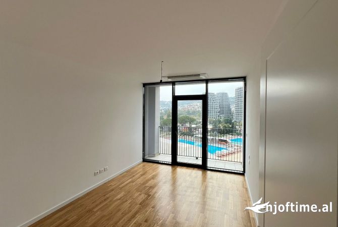 Jepet me qera zyre tek Lake View Residence