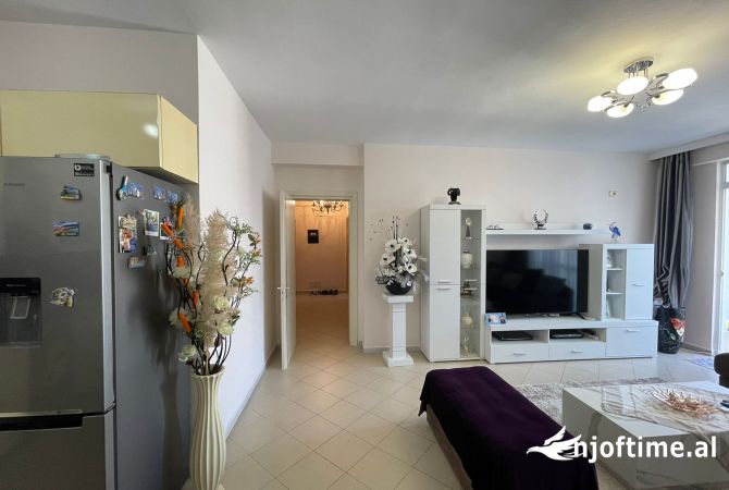 Shtepi ne shitje Apartament ne Tirane, 2+1, Mobilimi E mobiluar, Pagesa 138,000  Euro.