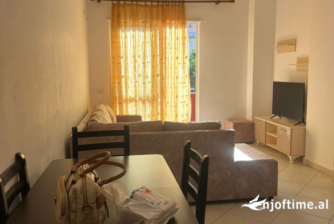 Shtepi me qera 2+1 ne Tirane - 45,000 Leke