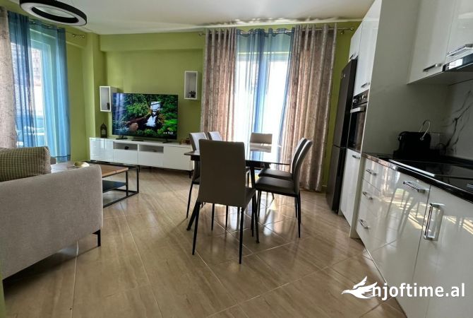 Shtepi me qera Apartament ne Tirane, 2+1, Mobilimi E mobiluar, Pagesa 700  Euro.