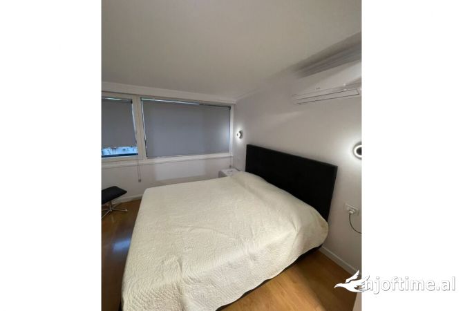 Shtepi me qera Apartament ne Tirane, 2+1, Mobilimi E mobiluar, Pagesa 700  Euro.