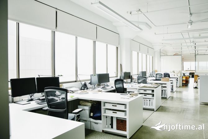 Ambient biznesi me qera 3+1 ne Tirane - 1,050 Euro