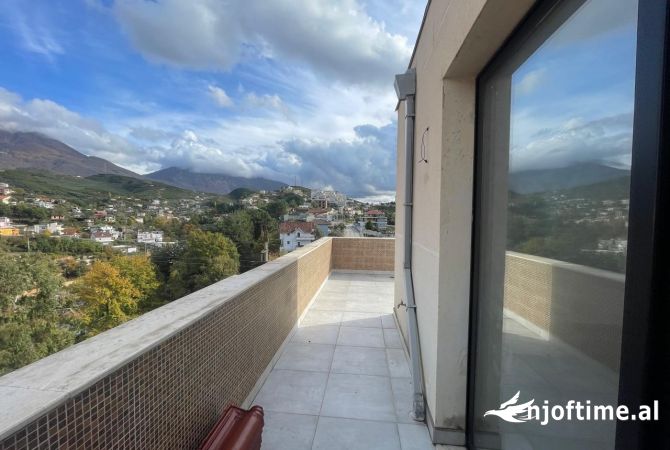Shtepi ne shitje Penthose(kati i fundit panoramik) ne Tirane, 2+1, Mobilimi Bosh, pa mobiluar, Pagesa 144,830  Euro.