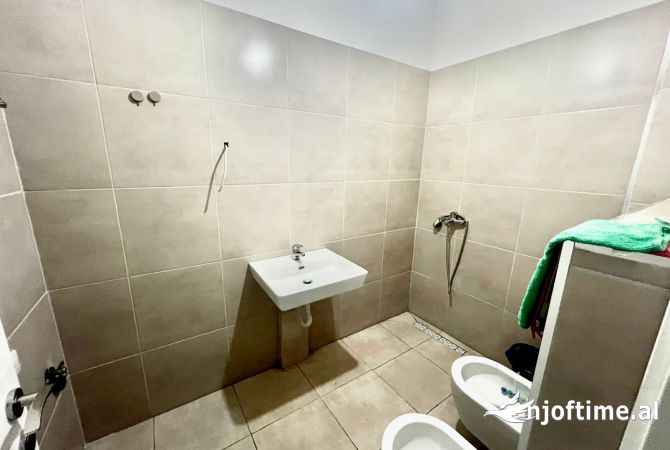 Shtepi me qera 1+1 ne Tirane - 400 Euro