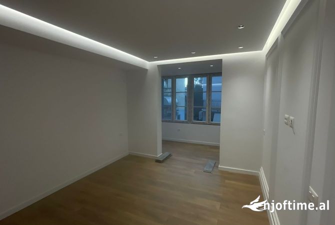 Jepet me qera ambjent biznesi me qera