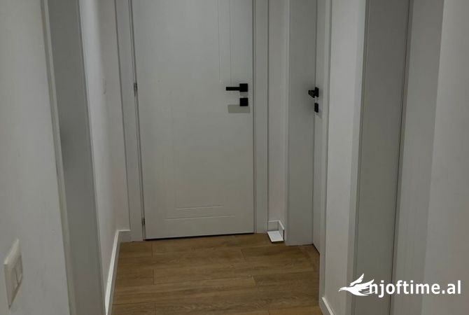 Jepet me qera ambjent biznesi me qera