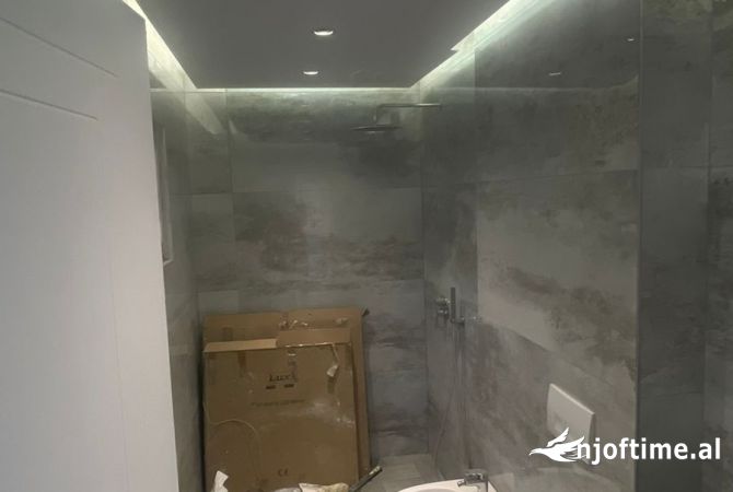 Jepet me qera ambjent biznesi me qera