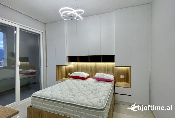 Shtepi me qera Apartament ne Tirane, 1+1, Mobilimi E mobiluar, Pagesa 500  Euro.