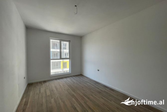 Shtepi ne shitje Apartament ne Tirane, 2+1, Mobilimi Bosh, pa mobiluar, Pagesa 137,000  Euro.