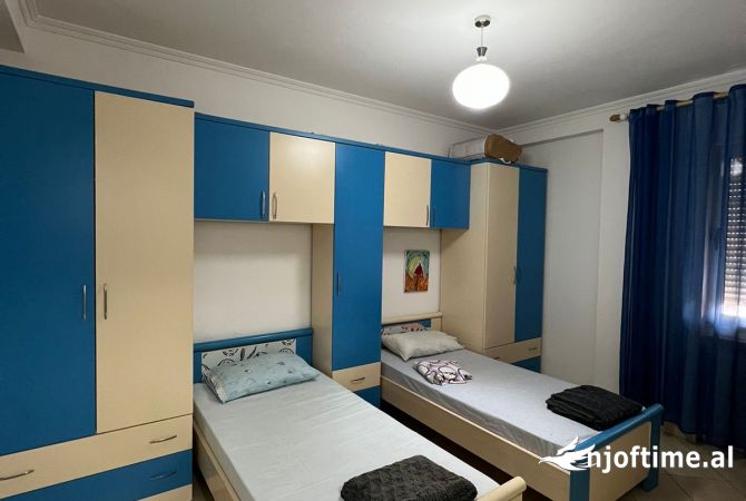 Shtepi me qera Apartament ne Tirane, 2+1, Mobilimi E mobiluar, Pagesa 50,000  Leke.