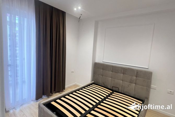 Shtepi me qera Apartament ne Tirane, 1+1, Mobilimi E mobiluar, Pagesa 500  Euro.