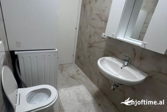 Shtepi me qera Apartament ne Tirane, 1+1, Mobilimi E mobiluar, Pagesa 550  Euro.