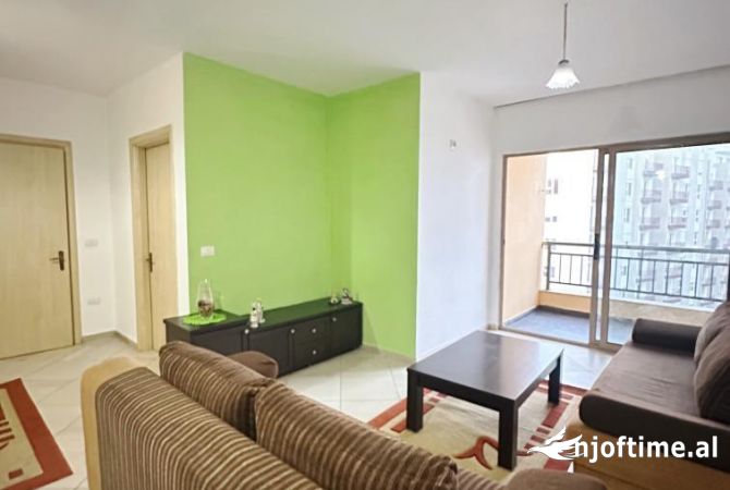 Shtepi ne shitje Apartament ne Tirane, 1+1, Mobilimi E mobiluar, Pagesa 90,000  Euro.