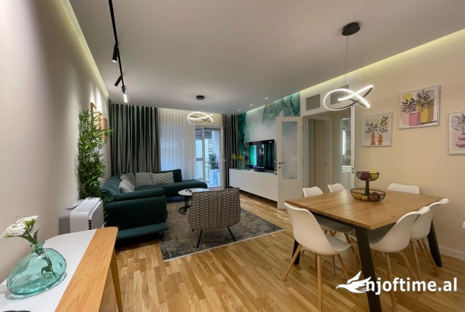 Shtepi ne shitje Apartament ne Tirane, 2+1, Mobilimi E mobiluar, Pagesa 249,000  Euro.
