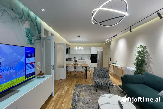 Shtepi ne shitje Apartament ne Tirane, 2+1, Mobilimi E mobiluar, Pagesa 249,000  Euro.