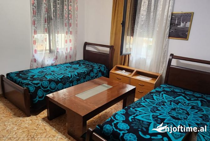 Shtepi me qera Apartament ne Tirane, 2+1, Mobilimi E mobiluar, Pagesa 500  Euro.