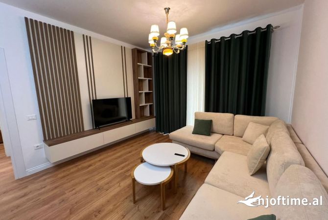 Shtepi me qera Apartament ne Tirane, 2+1, Mobilimi E mobiluar, Pagesa 1,200  Euro.