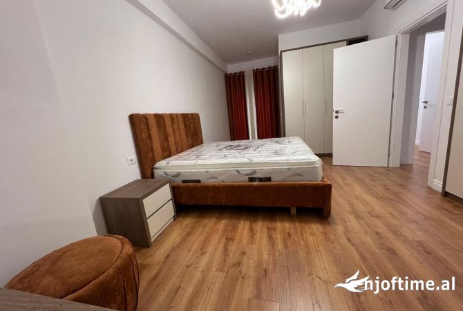 Shtepi me qera Apartament ne Tirane, 2+1, Mobilimi E mobiluar, Pagesa 1,200  Euro.