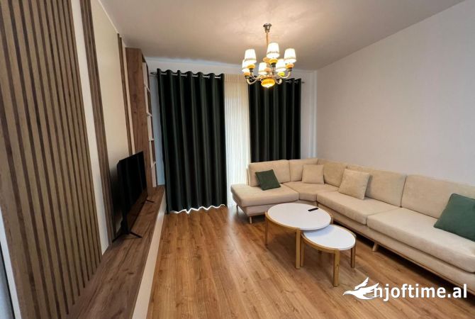 Shtepi me qera 2+1 ne Tirane - 1,200 Euro
