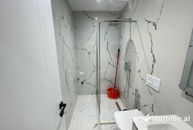 Shtepi ne shitje 1+1 ne Tirane - 120,000 Euro