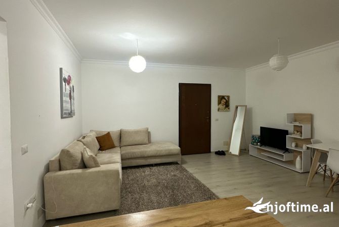 Shtepi me qera Apartament ne Tirane, 1+1, Mobilimi E mobiluar, Pagesa 470  Euro.
