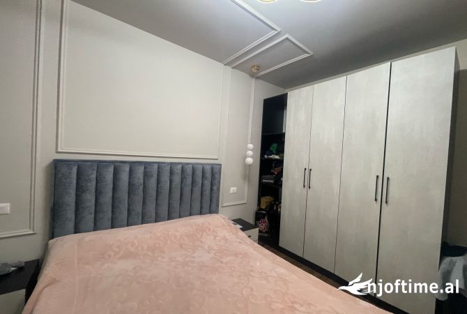 Shtepi me qera Apartament ne Tirane, 1+1, Mobilimi E mobiluar, Pagesa 700  Euro.