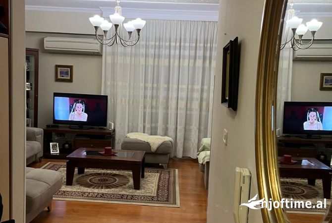 Shtepi me qera 2+1 ne Tirane - 800 Euro