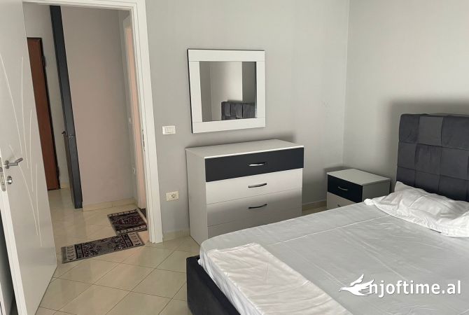 Shtepi me qera Apartament ne Tirane, 1+1, Mobilimi E mobiluar, Pagesa 600  Euro.