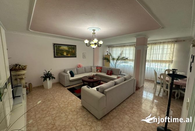 Shtepi me qera 2+1 ne Tirane - 600 Euro