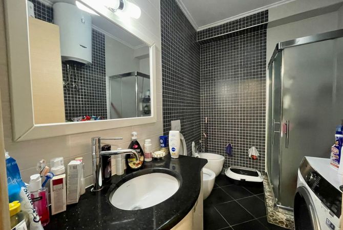 Shtepi me qera 2+1 ne Tirane - 850 Euro