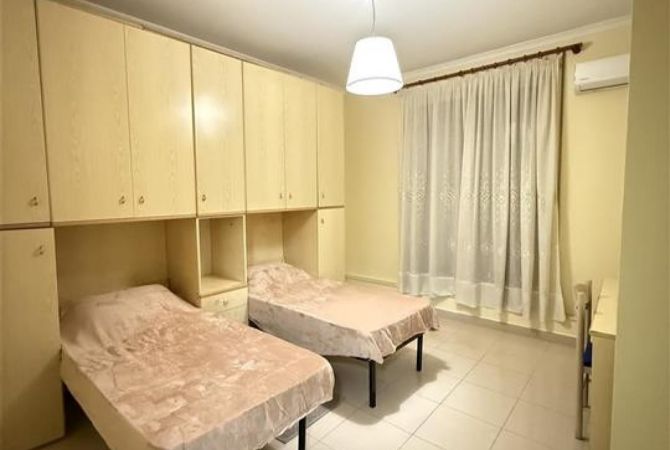 Shtepi me qera 2+1 ne Tirane - 550 Euro