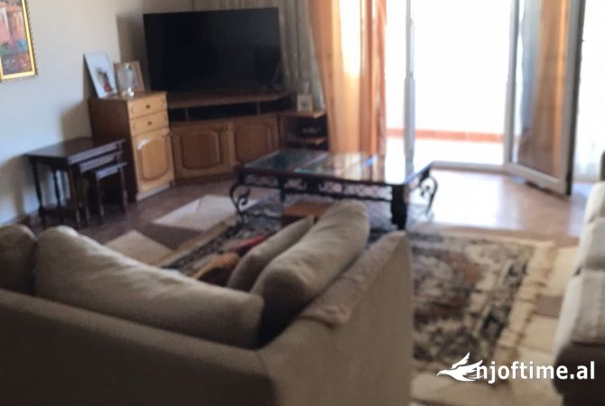 Shtepi ne shitje 3+1 ne Tirane - 278,500 Euro