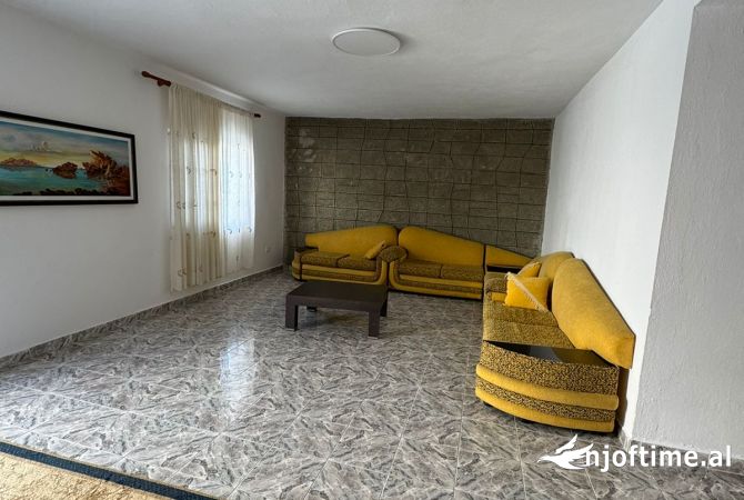 Shtepi me qera Apartament ne Tirane, 3+1, Mobilimi E mobiluar, Pagesa 55,000  Leke.